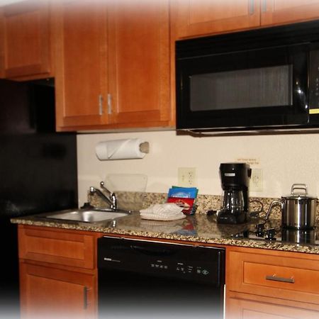 Candlewood Suites Fredericksburg By Ihg Екстериор снимка